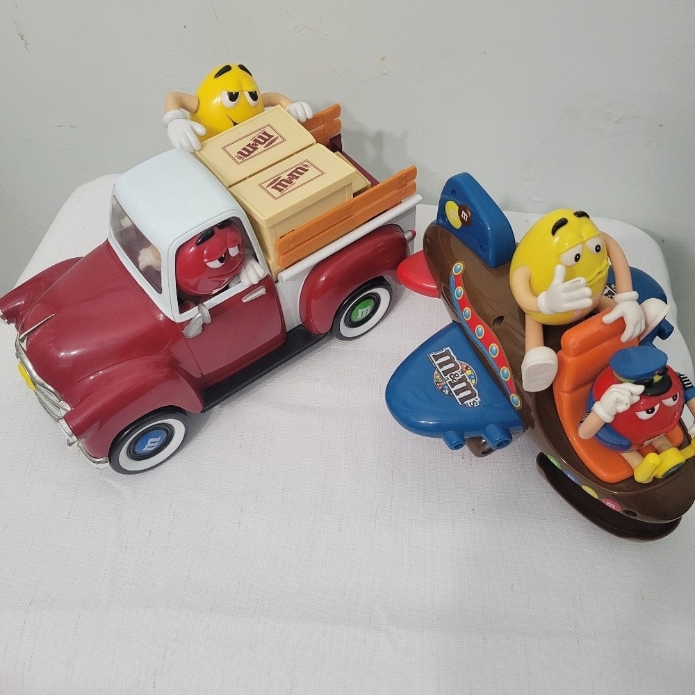 M&M's Vintage Set Chocolate  Jumbo Jet Plane & Truck Weellin Candy Dispenser